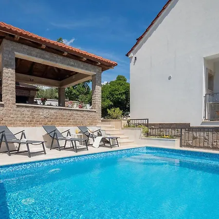 Pomalo Hébergement de vacances *