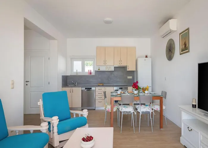 Pomalo Vikendica Zadar